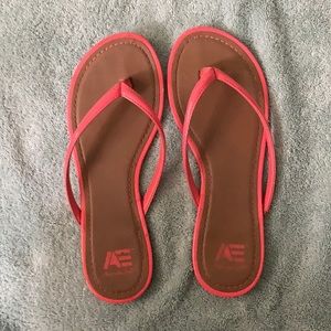 American Eagle Women’s 8 flip flops